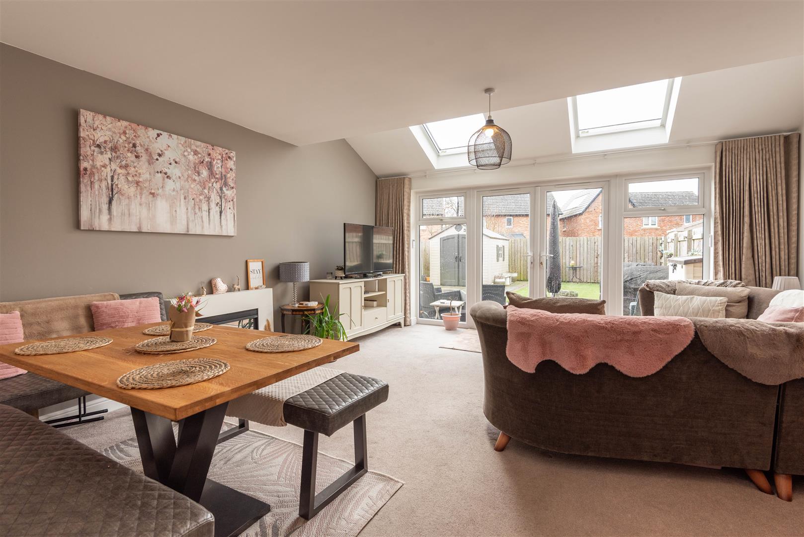 4 bed property in Larch Lane, Preston